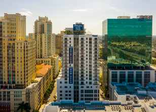 Mirabelle in Miami, FL - Foto de edificio - Building Photo