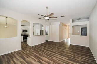 10220 Rising Mist Ln in Jacksonville, FL - Foto de edificio - Building Photo