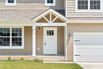 513 Vale Ct in Clarksville, TN - Building Photo - Building Photo