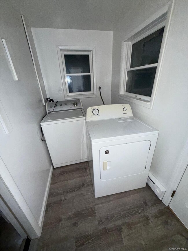 property at 8 Jonquill Ln