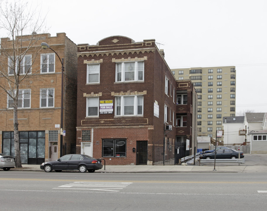 2068 N Western in Chicago, IL - Building Photo