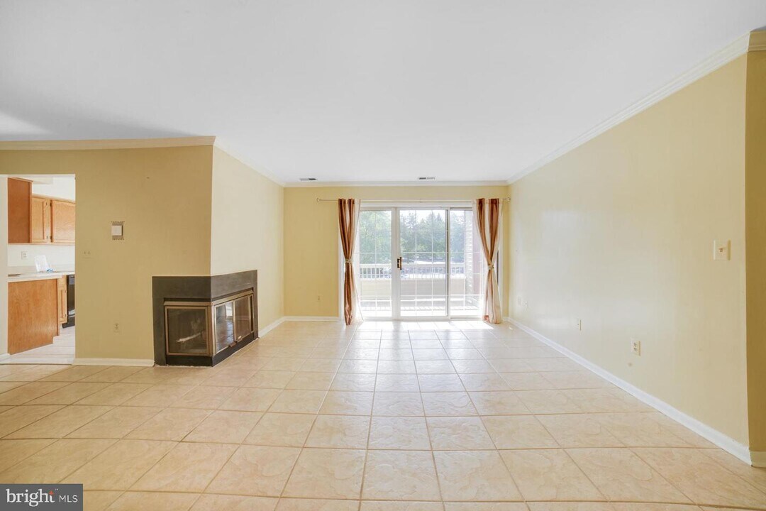 107 Lassen Ct-Unit -8 in Princeton, NJ - Building Photo