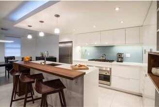 227 5th St in Jersey City, NJ - Building Photo - Building Photo