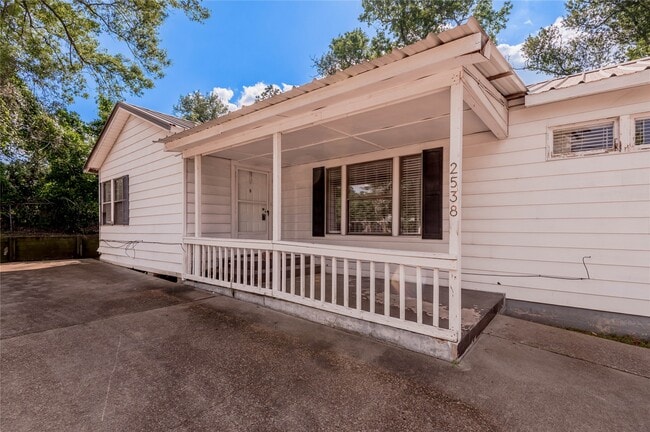 property at 2538 Sycamore Ave