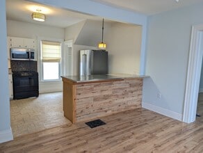 5313 Broadway, Unit 1 in Lancaster, NY - Foto de edificio - Building Photo