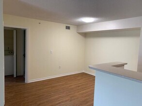 631 SW 111th Ln in Pembroke Pines, FL - Building Photo - Building Photo