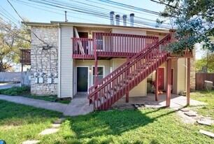 823 Taulbee Ln in Austin, TX - Building Photo