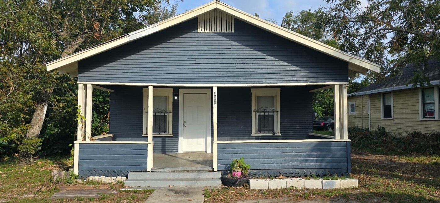 4107 N 29th St in Tampa, FL - Foto de edificio