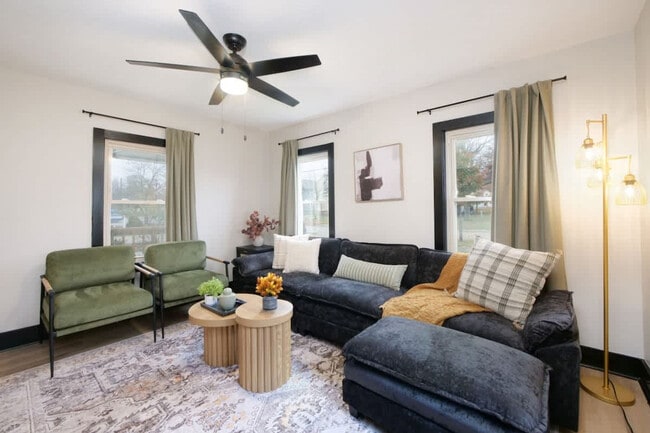 303 E Washington St in Medina, OH - Building Photo - Building Photo