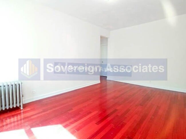 710 W 173rd St, Unit 44 in New York, NY - Foto de edificio - Building Photo