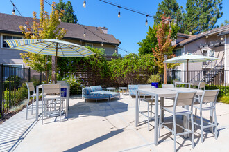 Chardonnay Gardens in Livermore, CA - Foto de edificio - Building Photo