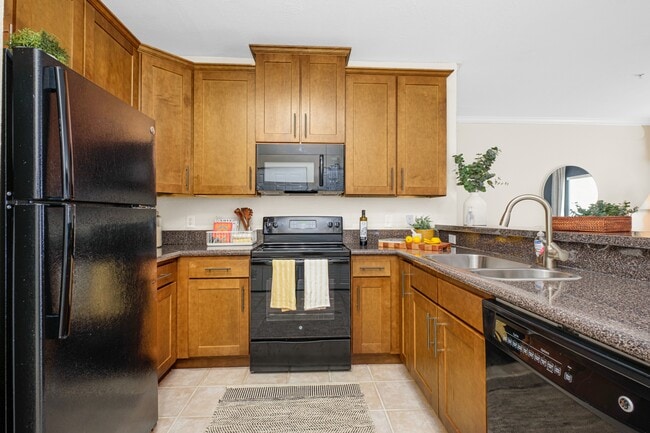 TGM University Park in Sarasota, FL - Building Photo - Building Photo