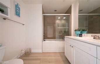 3061 W 12th Pl in Los Angeles, CA - Building Photo - Building Photo