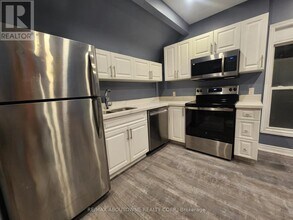 498 Main St E in Hamilton, ON - Building Photo - Building Photo