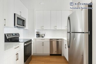938 110th Ave NE in Bellevue, WA - Building Photo - Building Photo