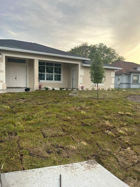 900 SW Versailles Ave
