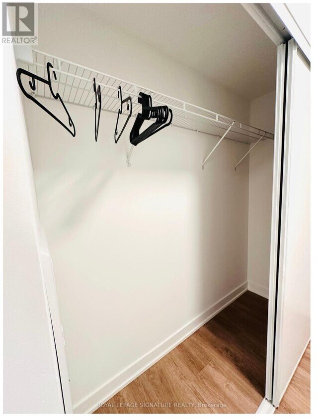 1007 The Queensway in Toronto, ON - Building Photo - Building Photo