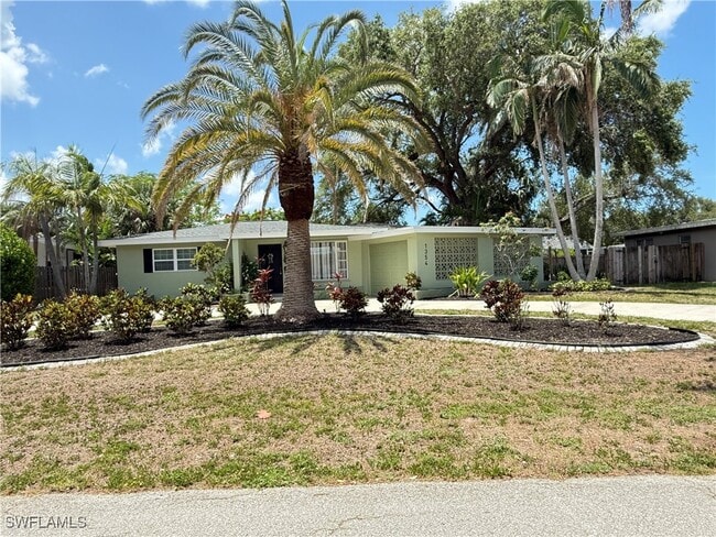 1354 Stadler Dr in Ft. Myers, FL - Building Photo - Building Photo