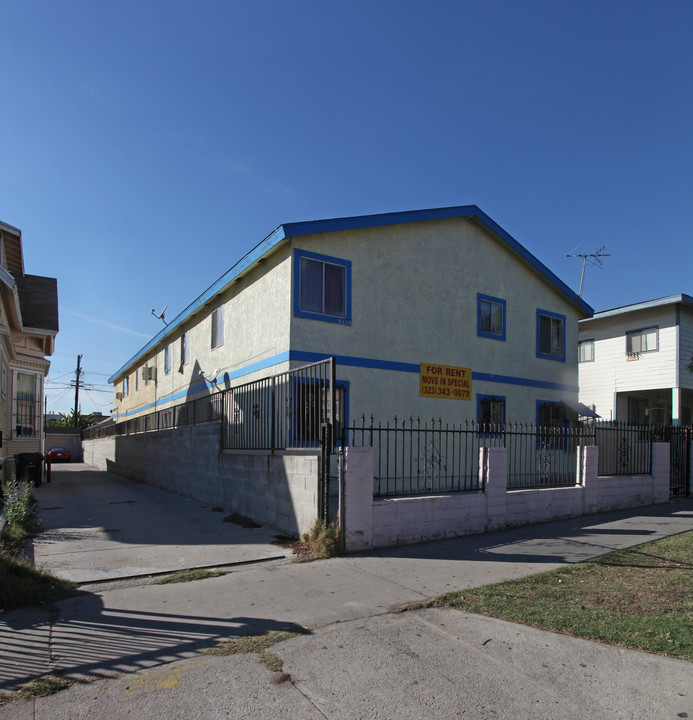 2429 Griffin Ave in Los Angeles, CA - Building Photo