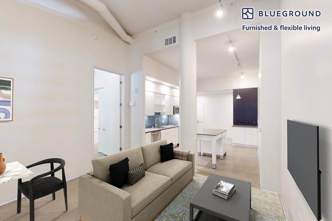 1001 Harvey Dr in Walnut Creek, CA - Building Photo
