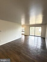 13215 Dairymaid Dr in Germantown, MD - Building Photo