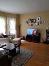 320 Home Ave, Unit Apt. 1 in Oak Park, IL - Foto de edificio - Building Photo