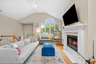 1028 N Wolcott Ave, Unit 3 in Chicago, IL - Building Photo