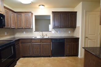 6410 Angel Dr in Killeen, TX - Building Photo - Building Photo