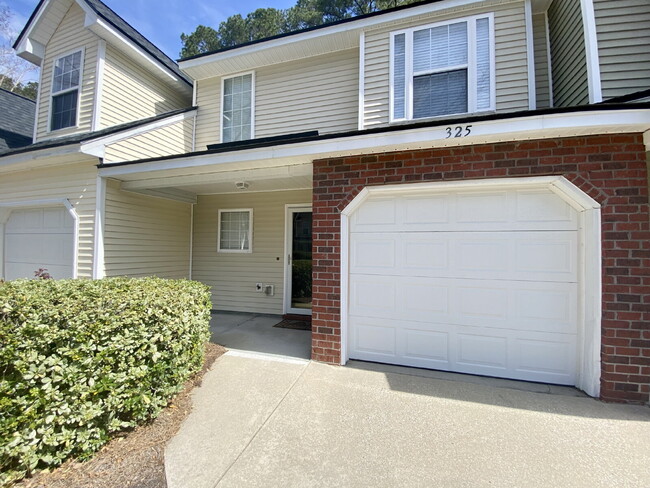 325 Cross Rd in Bluffton, SC - Building Photo - Building Photo