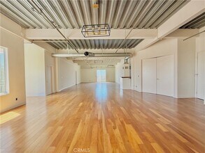 312 W 5th St, Unit 1206 in Los Angeles, CA - Building Photo - Building Photo
