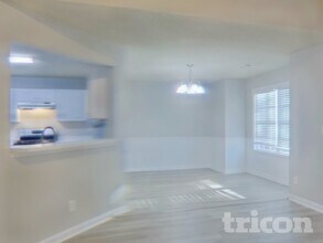 421 Washington Dr in Jonesboro, GA - Foto de edificio - Building Photo