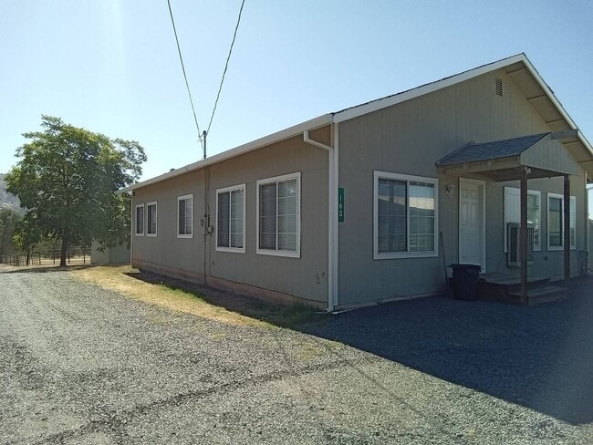 property at 160 Rutherford Ln