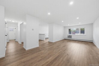 810 Blooming Grove Turnpike in New Windsor, NY - Building Photo - Building Photo