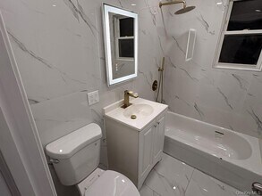 2819 Schurz Ave in Bronx, NY - Building Photo - Building Photo