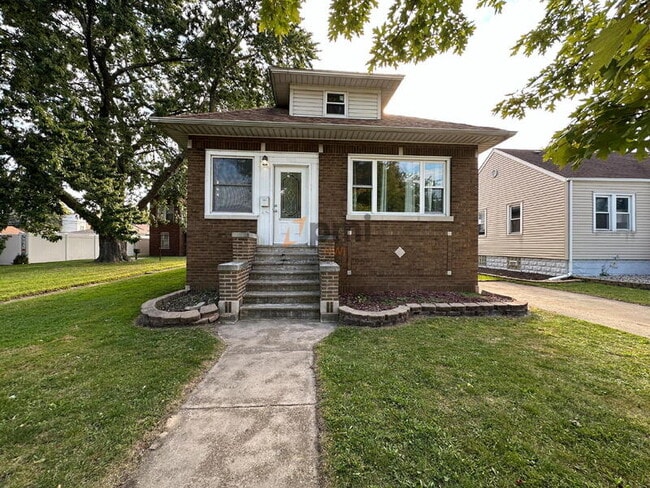 property at 2123 Davis Ave