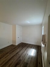 2148 NW Flagler Terrace in Miami, FL - Building Photo - Building Photo