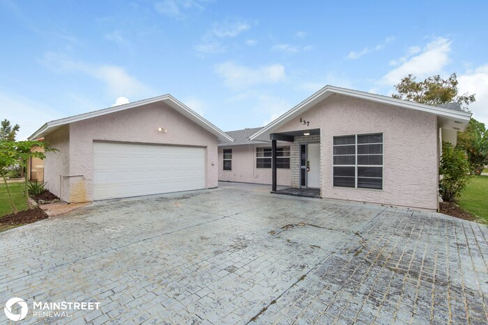 137 Watoga Ave SW in Palm Bay, FL - Building Photo