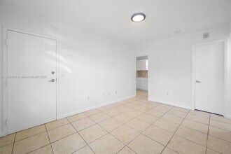 573 NE 82nd St in Miami, FL - Building Photo - Building Photo