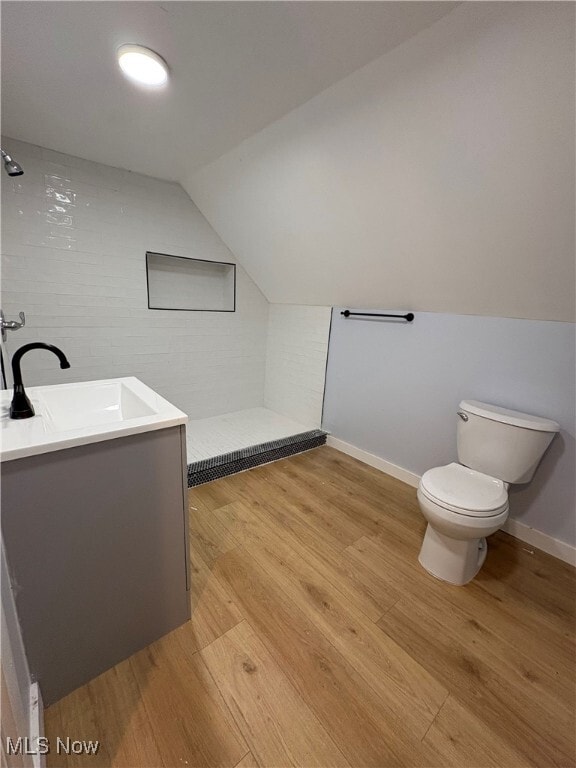 property at 946 E 79th St