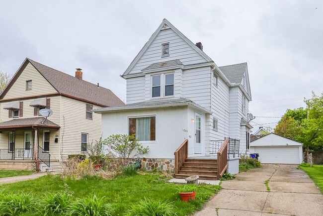 property at 1229 E 167th St