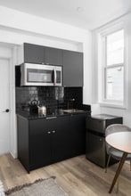 2020 R. Saint-Denis in Montréal, QC - Building Photo - Building Photo