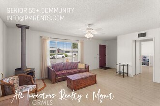 880 S Ramona St in Hemet, CA - Foto de edificio - Building Photo