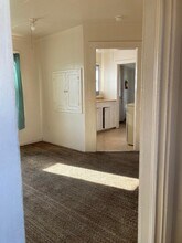 84 Center St in Weaverville, CA - Building Photo - Building Photo