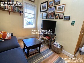 20 Radcliffe Rd, Unit 3 in Somerville, MA - Building Photo - Building Photo