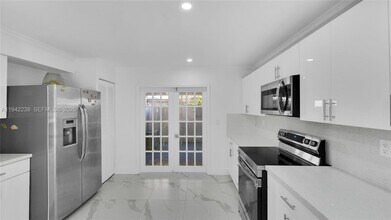 1917 SW 107th Ave in Miami, FL - Building Photo - Building Photo