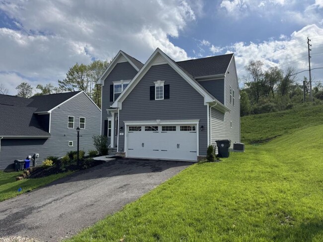 13 Dana Dr in Coraopolis, PA - Building Photo - Building Photo