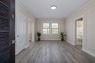 The Parkway in St. Louis, MO - Building Photo - Building Photo