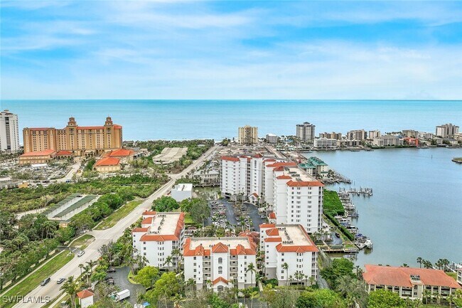 property at 470 Launch Cir