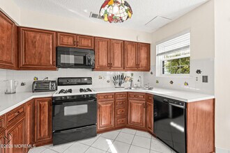 39 Gimbel Pl in Ocean Township, NJ - Building Photo - Building Photo