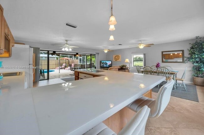 1803 E Easy St in Fort Pierce, FL - Building Photo - Building Photo